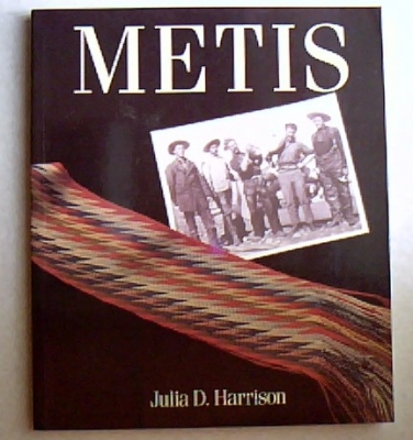 Metis : People Between Two Worlds
